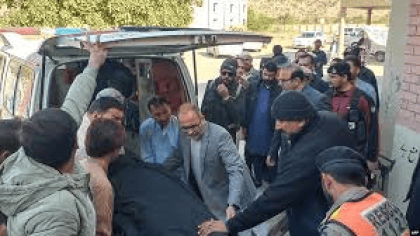 Second Pakistani police officer killed while escorting polio team within 2 days