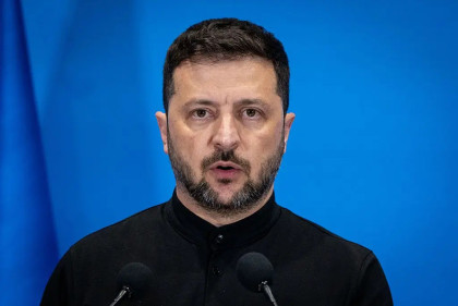 Zelensky says he's ready to join Putin and Trump at the Budapest summit if invited.