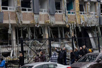 Russian strikes kill rescuer and destroy synagogue in Ukraine