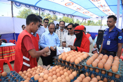500 families in Cox's Bazar receive food in return for plastic