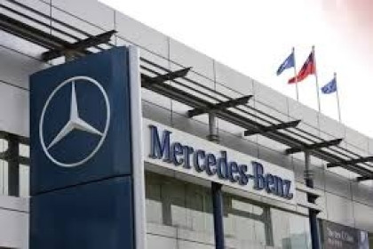 Mercedes-Benz profits fall due to China's recession and US tariffs