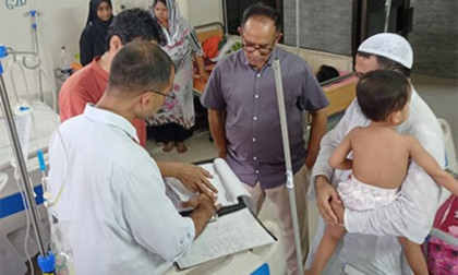 Health Secy pays surprise visit to Kuwait-Bangladesh hospital