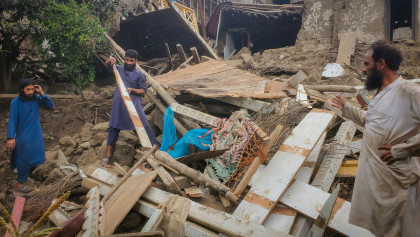 Afghan govt says quake kills 20, injures over 500