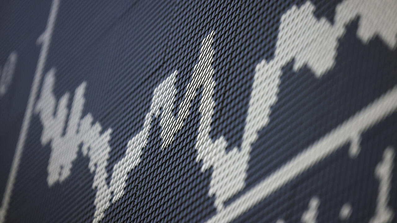 Asian markets swing as trades eye tech rally, US rate outlook