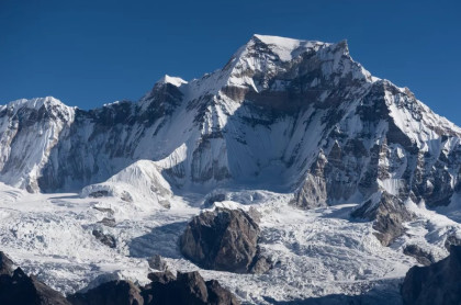 Nepal avalanche kills seven