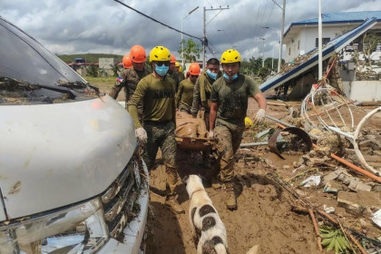 Philippines halts search for typhoon dead as huge new storm nears