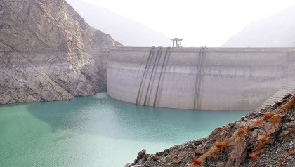 Dam reservoirs plunge below 3% in Iran's second city