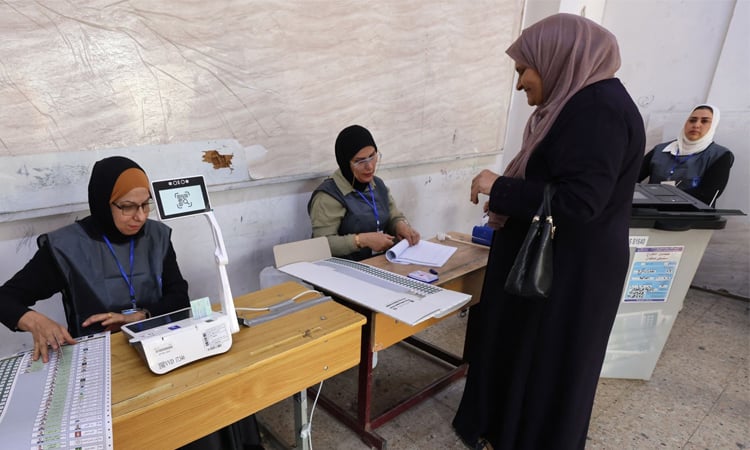 Iraqis vote in general election at crucial regional moment