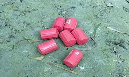 Four bomb-like objects recovered in Khulna