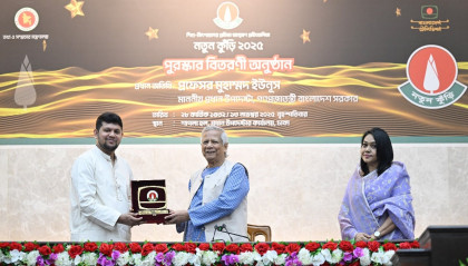 CA attends 'Notun Kuri' award session