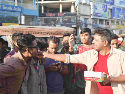 Sweets distributed in various districts over Hasina’s death penalty