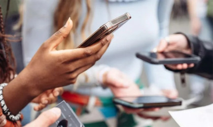Internet rights organisation challenges Australia's under-16 social media ban  