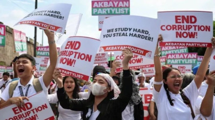 Philippines flood fraud protests draw thousands