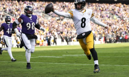 Steelers defeat Ravens; Allen leads Bills' comeback over Cincinnati. 