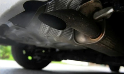 EU set to scrap 2035 combustion-engine ban in car industry boost