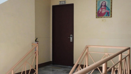 Alleged Bondi shooters holed up in hotel for most of Philippines visit