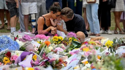 Australian state pushes tough gun laws, ‘terror symbols’ ban after shooting