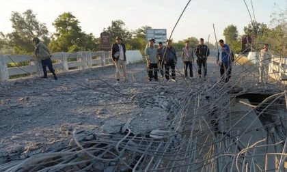 Southeast Asia bloc meets to press Thailand and Cambodia on the truce