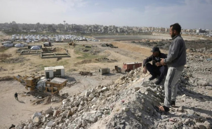 Trapped under Israeli bombardment, Gazans fear the ‘new border’