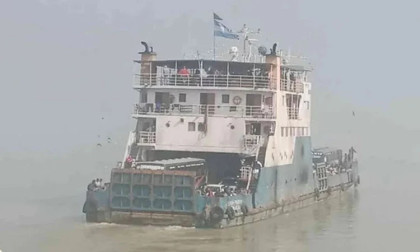 Aricha-Kazirhat ferries resume after 11 hours 
