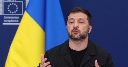Zelensky claims to have discussed Ukraine with US envoys  