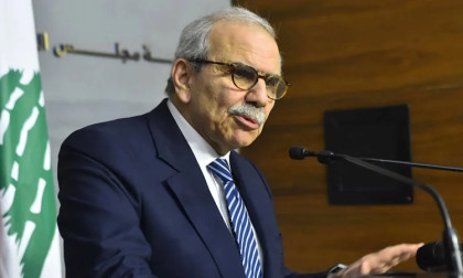 Lebanon’s cabinet approves draft law on financial crisis losses