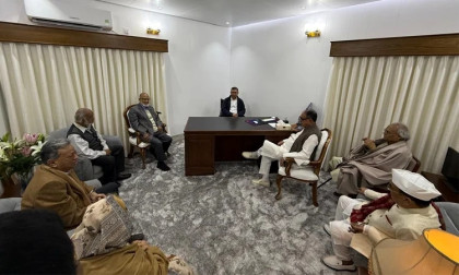 Tarique Rahman sits at Gulshan office for first time after homecoming