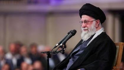 Khamenei acknowledges protesters’ economic demands, condemns unrest