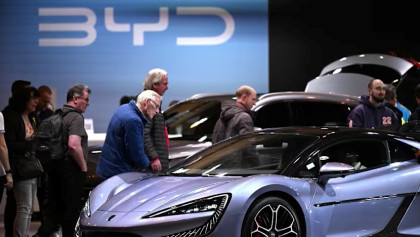 Tesla loses EV crown to China’s BYD in 2025 as sales slip