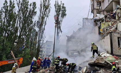 Ukrainian authorities say Russian strikes on Kyiv kill two