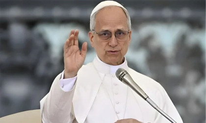 Palestinians deserve peace, dignity in their homeland: Pope