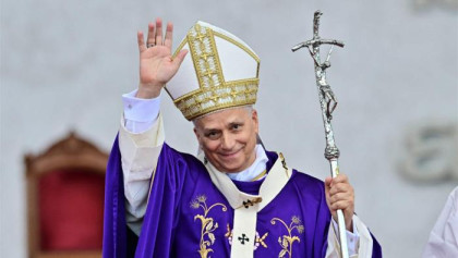 Pope prays for dialogue, peace in Iran and Syria