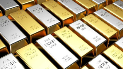 Gold, silver set new records amid uncertainty over US Fed probe