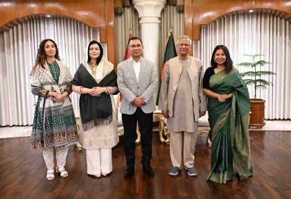 Tarique, family pay courtesy call on Prof Yunus