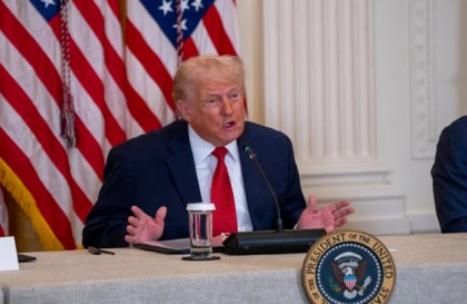 Trump threatens tariffs as US lawmakers voice support for denmark and Greenland