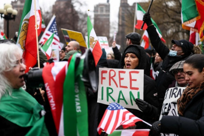 Limited internet briefly returns in Iran after protest blackout