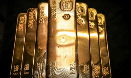 Gold, silver hit record highs as stocks fall on Trump trade fears