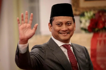 Indonesia parliament confirms president’s nephew to central bank board