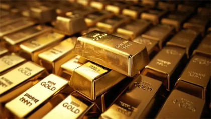Asian stocks hit by fresh tech fears as gold retreats from peak