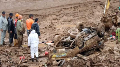 Indonesia landslide death toll climbs to 53