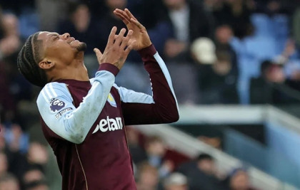 Premier League title race heats up as Arsenal lead and City head to Liverpool