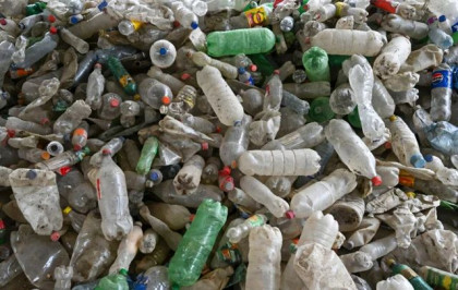 Chile takes helm of divided global plastic talks