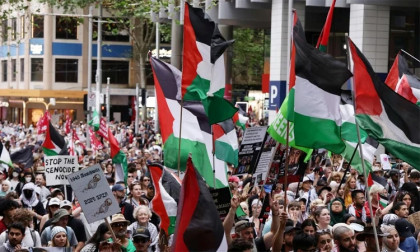 Sydney rally turns violent amid Herzog visit