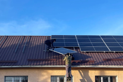 Kyiv families turn to solar power as Russian strikes cripple energy grid