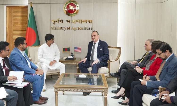 US ambassador discusses agricultural cooperation with agri minister