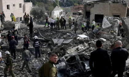 Three injured in Jerusalem after Iranian missile strikes