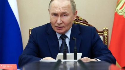 Russia to free two Hungarian-Ukrainian POWs, Putin says