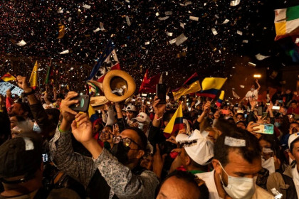 Ex-guerrillas battle low support in Colombia election