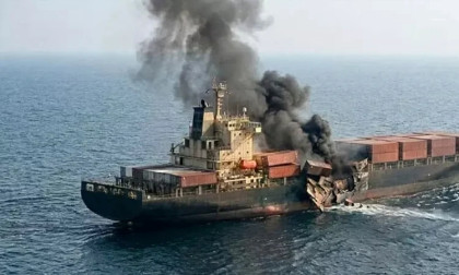 Oil spill after large blast hits tanker near Kuwait waters