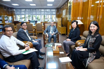 BB Governor, Thai Ambassador discuss boosting economic cooperation